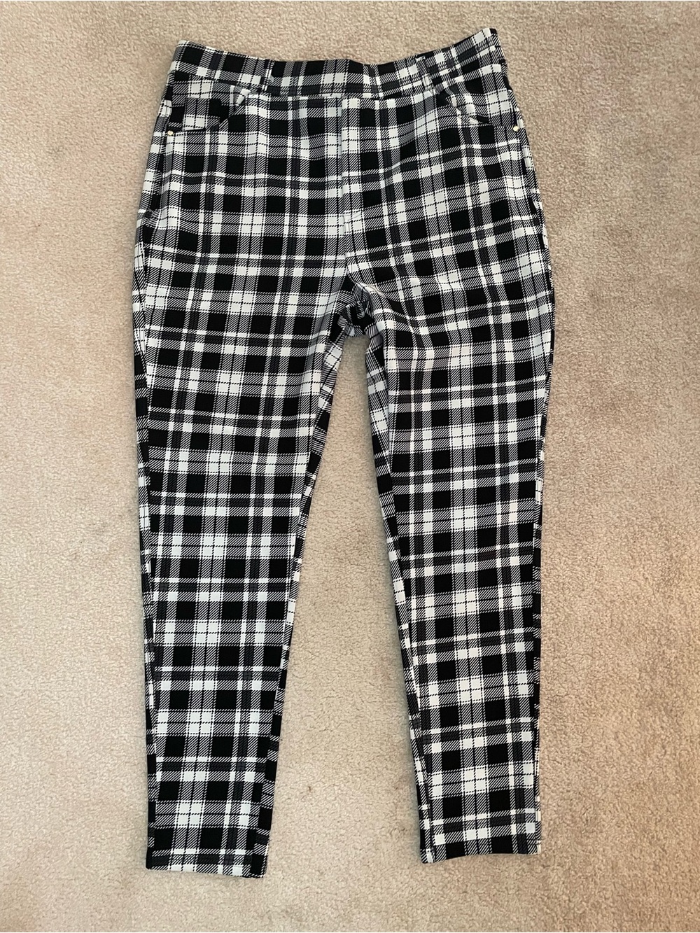 Bae City Black & White Plaid Thick Stretch Leggings — Size 3X